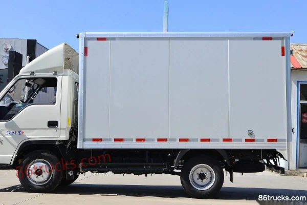 Foton Forland Xiaoka Star 2 70 ch 4X2(6 roues) 3,3 m camion fourgon simple cabine (ex Sairui 2600) Carrosserie (2) | 86Trucks