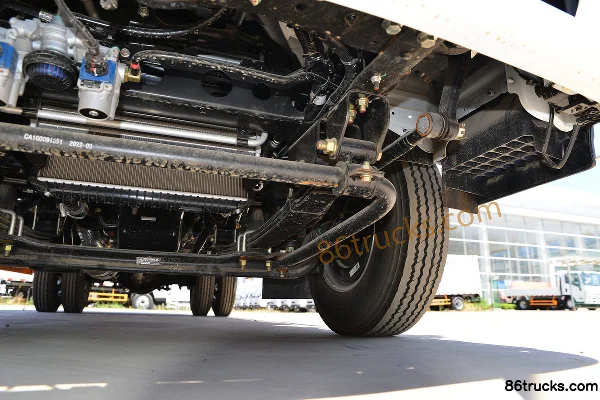 Jiangxi Isuzu Yifang EC5 127 hp 4X2(6 wheels) 4.17m Single Row Van Light Truck (China VI) Chassis (3) | 86Trucks