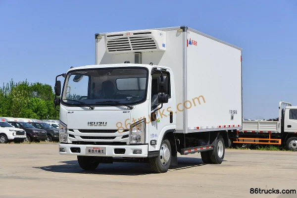 Jiangxi Isuzu Yifang EC7 116 hp 4X2(6 wheels) 4.1m Refrigerated Truck (Tuoluxing Brand) Exterior (3) | 86Trucks