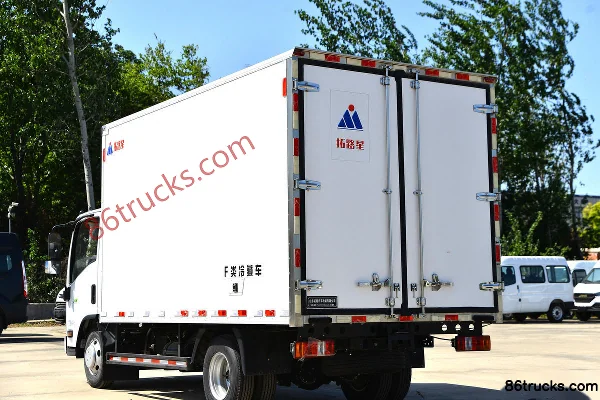 Jiangxi Isuzu Yifang EC7 116 hp 4X2(6 wheels) 4.1m Refrigerated Truck (Tuoluxing Brand) Body (3) | 86Trucks