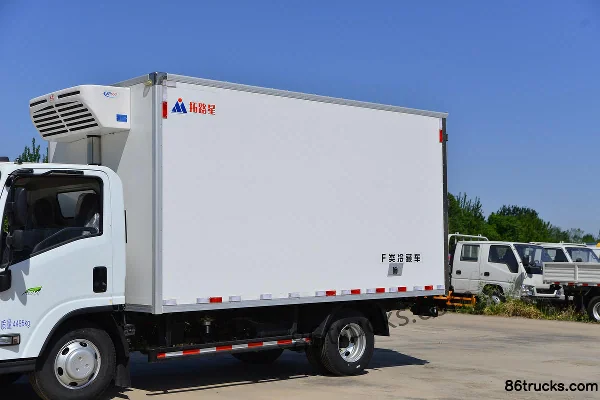 Jiangxi Isuzu Yifang EC7 116 hp 4X2(6 wheels) 4.1m Refrigerated Truck (Tuoluxing Brand) Body (1) | 86Trucks