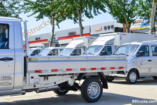 Foton Xiangling V1 1.2L 91 ch 4X2(6 roues) camion léger à plateau ridelles 2,3 m cabine simple (China VI) Carrosserie (1) | 86Trucks
