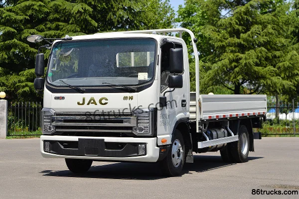 JAC Shuailing S7 160 hp 4X2(6 wheels) 4.18m Single Row Flatbed Light Truck (China VI) Exterior (3) | 86Trucks