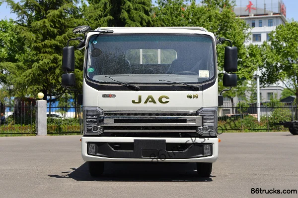 JAC Shuailing S7 160 hp 4X2(6 wheels) 4.18m Single Row Flatbed Light Truck (China VI) Exterior (2) | 86Trucks