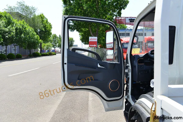 JAC Jubao Pen 4.5T 4.18m Single-row Plug-in Hybrid Flatbed Light Truck 15.5kWh 4X2(6 wheels) Interior (1) | 86Trucks