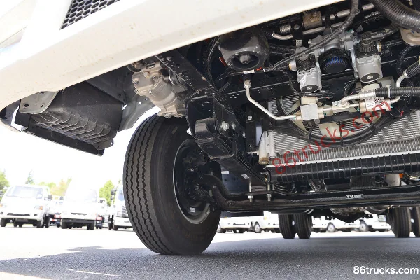 JAC Jubao Pen 4.5T 4.18m Single-row Plug-in Hybrid Flatbed Light Truck 15.5kWh 4X2(6 wheels) Chassis (2) | 86Trucks