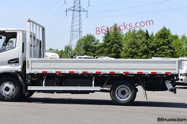 JAC Jubao Pen 4.5T 4.18m Single-row Plug-in Hybrid Flatbed Light Truck 15.5kWh 4X2(6 wheels) Body (1) | 86Trucks