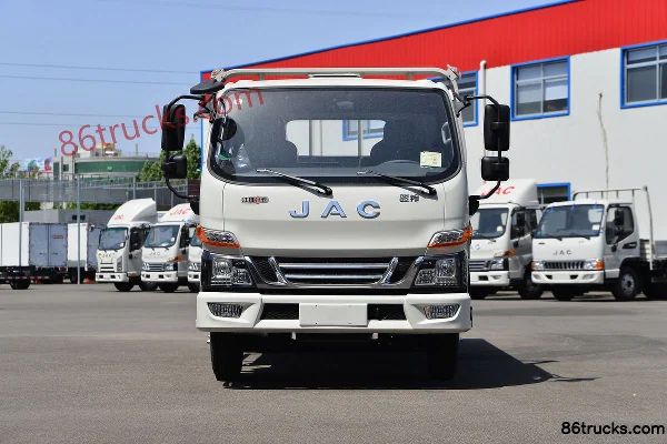 JAC Junling V5 137hp 4X2(6 wheels) 3.89m Crew Cab Flatbed Light Truck Exterior (2) | 86Trucks