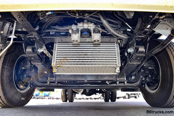 JAC Junling V5 137hp 4X2(6 wheels) 3.89m Crew Cab Flatbed Light Truck Chassis (1) | 86Trucks