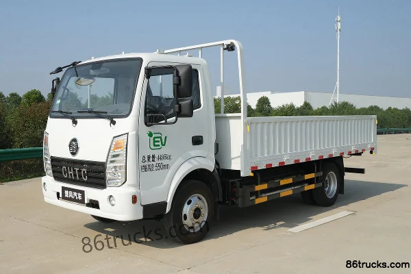 Xinchufeng H3 4.5T 4.16m Single Row Pure Electric Flatbed Light Truck 81.14kWh 4X2(6 wheels) Exterior (3) | 86Trucks