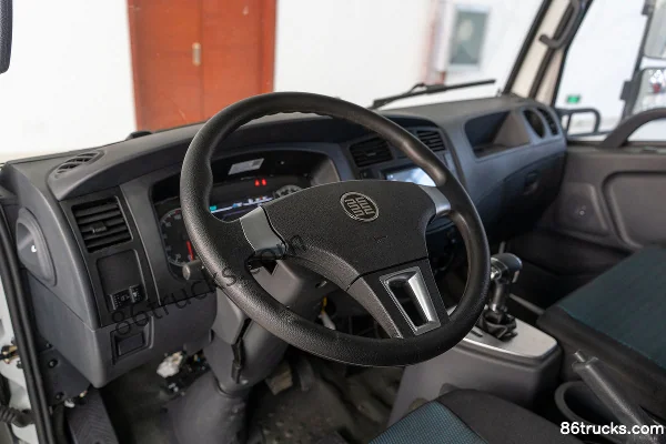 Xinchufeng H3 4.5T 4.16m Single Row Pure Electric Van Light Truck 81.14kWh 4X2(6 wheels) Interior (2) | 86Trucks
