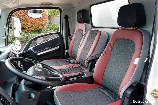 Xinchufeng H5 4.5T 4.12m Single Row Pure Electric Box Light Truck 81.14kWh 4X2(6 wheels) Interior (1) | 86Trucks