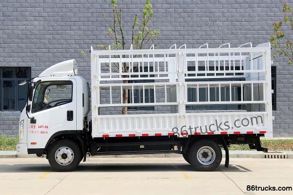 Xinchufeng H5 4.5T 4.1m Single Row Pure Electric Cage Van Light Truck 81.14kWh 4X2(6 wheels) Exterior (3) | 86Trucks