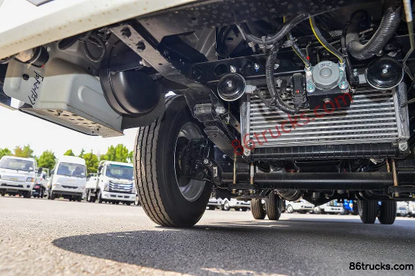 JAC Yunduoduo N1 1.6L 122 ch 4X2(6 roues) fourgon 3,33 m cabine simple Châssis (2) | 86Trucks