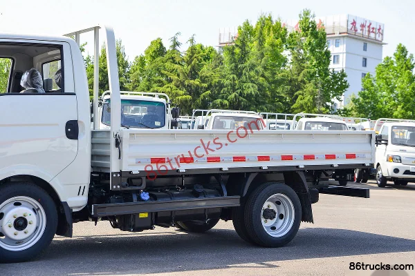 JAC Kaida X5 95 hp 4X2(6 wheels) 3.8m Single Row Flatbed Mini Truck Body (1) | 86Trucks
