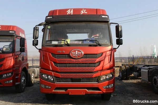 FAW Jiefang Qingdao FAW Jiefang Qingdao HanV heavy truck powder tank truck