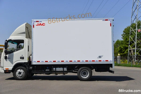 JAC Shuailing Q6 version confort 160 ch 4X2(6 roues) 4,12 m cabine simple fourgon camion léger (China VI) Carrosserie (3) | 86Trucks