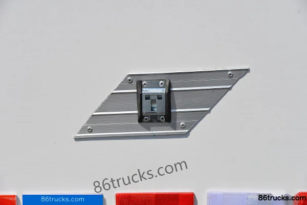 JAC Shuailing Q6 version confort 160 ch 4X2(6 roues) 4,12 m cabine simple fourgon camion léger (China VI) Carrosserie (2) | 86Trucks