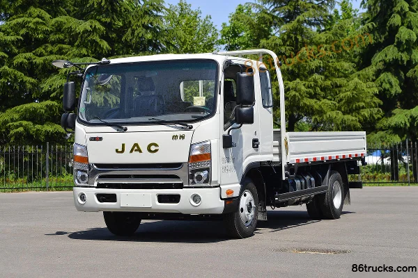 JAC Shuailing Q6 Luxury Edition 160hp 4X2(6 wheels) 3.85m Semi-Forward Flatbed Light Truck (China VI) Exterior (3) | 86Trucks