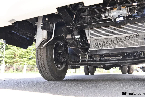 JAC Shuailing Q6 Luxury Edition 160hp 4X2(6 wheels) 3.85m Semi-Forward Flatbed Light Truck (China VI) Chassis (2) | 86Trucks