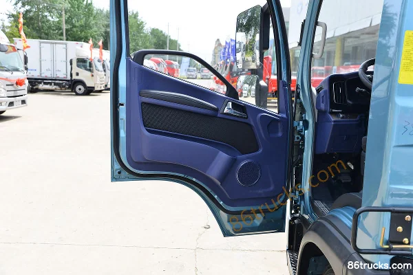 FAW Jiefang Tiger 6G Wide Body 160 hp 4X2(6 wheels) 4.16m Single Row Box Van Light Truck (China VI) Cab (2) | 86Trucks