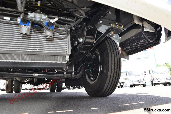 JAC Junling E3 120 hp 4X2(6 wheels) 2.6m Double Row Flatbed Light Truck Chassis (3) | 86Trucks