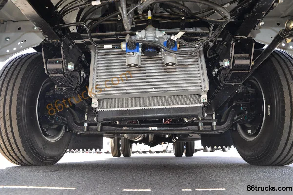 JAC Junling E3 120 hp 4X2(6 wheels) 2.6m Double Row Flatbed Light Truck Chassis (1) | 86Trucks