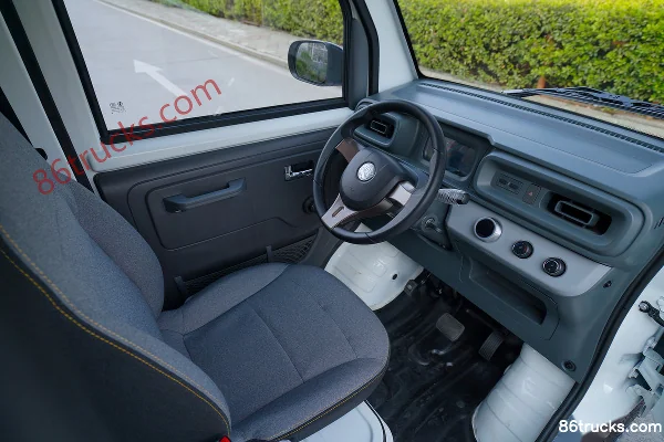 Huoyue Shentong Shentong 01 0.95T 1.74m single-row battery-swap pure electric box micro truck 6.9kWh 4X2(6 roues) Cabine (2) | 86Trucks