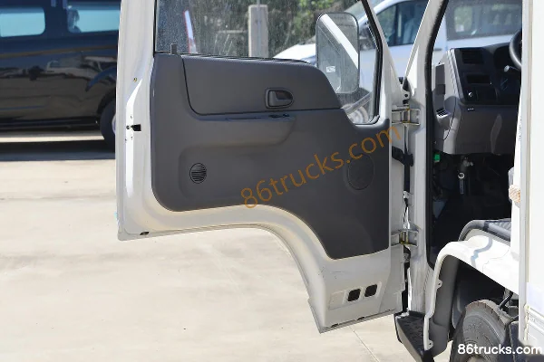 JMC Shunda narrow body 116hp 4X2(6 wheels) 4.21m single-row van light truck (China VI) Cab (2) | 86Trucks
