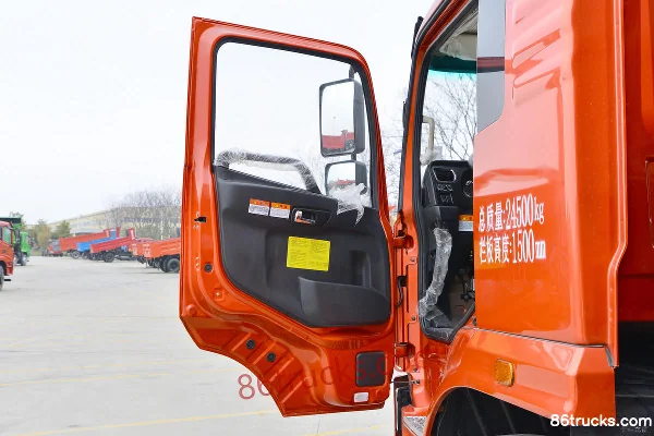 Dayun Fengshang Composite 245hp 6X2(8 wheels) 4.8m Dump Truck (China VI) Cab (1) | 86Trucks
