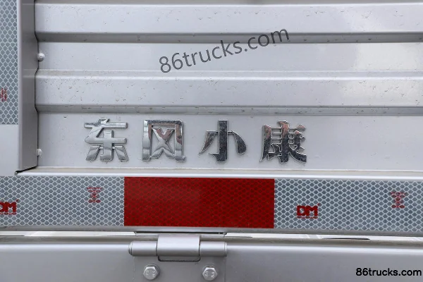 Dongfeng D71 LV1 2.0L 142 hp 4X2(6 wheels) Gasoline 3.4m Single Row Flatbed Light Truck (China VI) Body (2) | 86Trucks