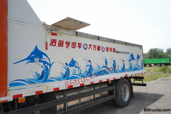 Sinotruk HOWO TX 270hp 4X2(6 wheels) Automatic Live Fresh Aquatic Product Transport Truck (Runyuda Brand) Body (1) | 86Trucks