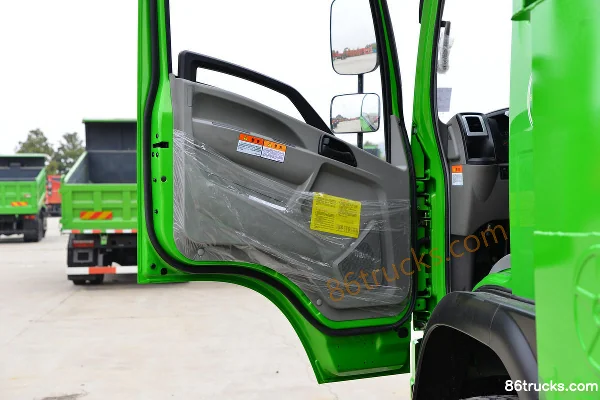 Dayun Zhengtu Composite Type 158hp 4X2(6 wheels) 3.75m Dump Truck Cab (2) | 86Trucks