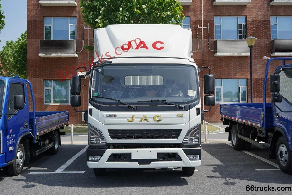 JAC Lingpao L9 2.5L Diesel 170 hp 4X2(6 wheels) WLY 6-Speed Air Brake 4.15m Single Row Van Light Truck Exterior (2) | 86Trucks
