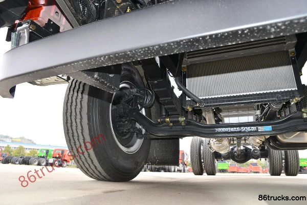 Dayun Yunlong Standard Load 230hp 4X2(6 wheels) 5.4m enclosed cargo truck Chassis (2) | 86Trucks