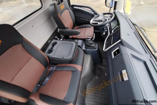 JAC Weiling HV6 Luxury Edition 4.5T 4.15m Single Row Plug-in Hybrid Box Truck 15.5kWh 4X2(6 wheels) Cab (2) | 86Trucks