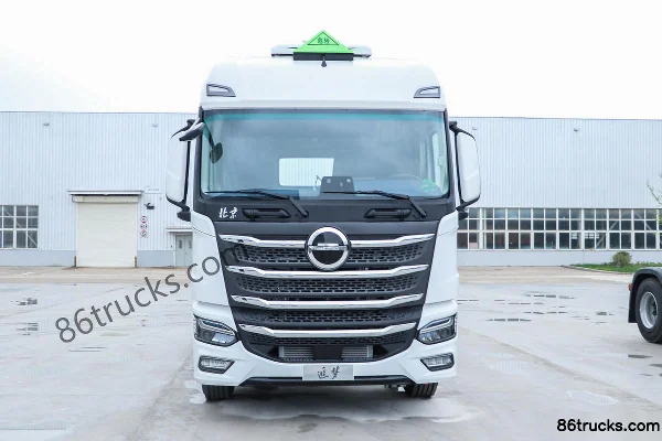 Beijing Trucks Zhuimeng 470 hp 6X4(10 wheels) Dangerous Goods Tractor Truck Exterior (3) | 86Trucks