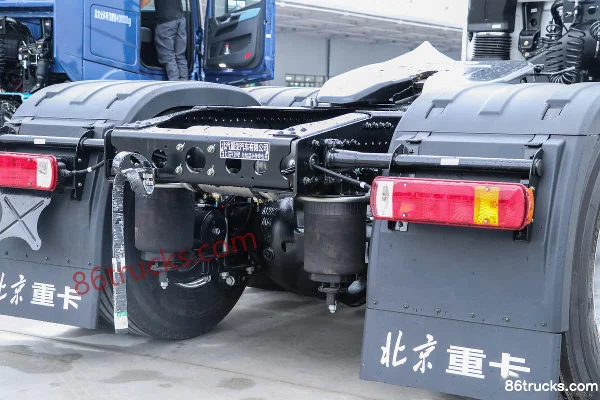 Beijing Trucks Zhuimeng 470 hp 6X4(10 wheels) Dangerous Goods Tractor Truck Cab (3) | 86Trucks