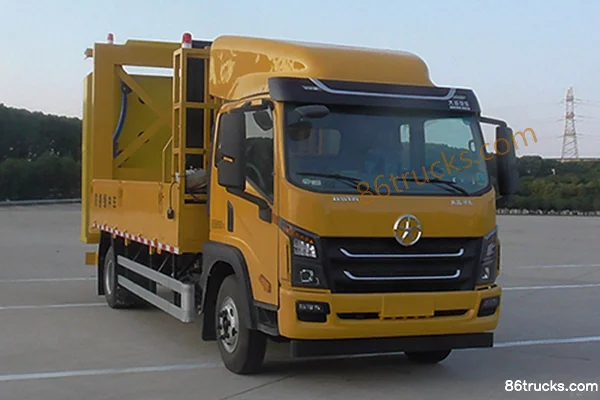 Dayun Xianglong 200 hp 4X2(6 wheels) anti-collision buffer truck Exterior (2) | 86Trucks