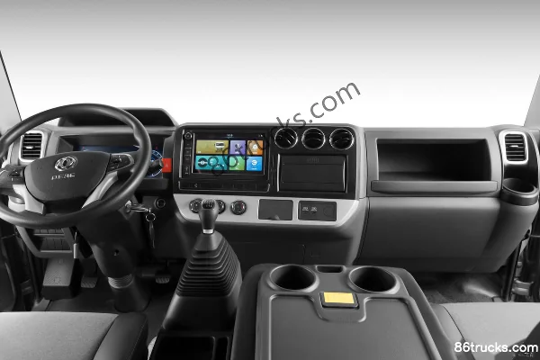 Dongfeng Duolika D6-M Leading Super Power Edition 152 hp 4X2(6 wheels) 4.2m single-row stake truck (China VI) Cab (3) | 86Trucks