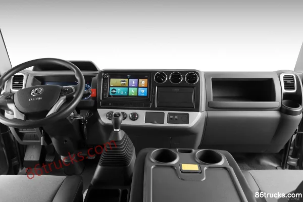 Dongfeng Duolika D6-M Custom Super Power 136 hp 4X2(6 wheels) 4.17m single-row van truck (China VI) Cab (3) | 86Trucks
