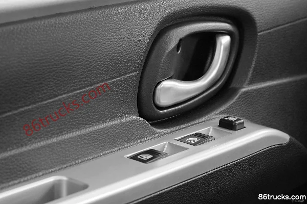 Dongfeng T3 (formerly Xiaobawang W) 1.3L 91hp 4X2(6 wheels) 3.05m single-row box light truck (single rear wheel) (China VI) Cab (1) | 86Truc