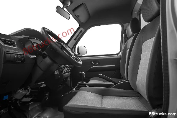 Dongfeng T3 (formerly Xiaobawang W) 1.3L 91hp 4X2(6 wheels) 3.05m single-row box light truck (single rear wheel) (China VI) Cab (2) | 86Truc