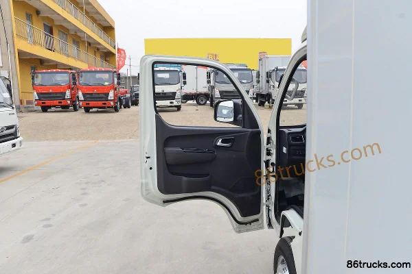 Foton Xiangling M1 1.6L 122 hp 4X2(6 wheels) gasoline 3.3m single-row van micro truck (China VI) Cab (1) | 86Trucks