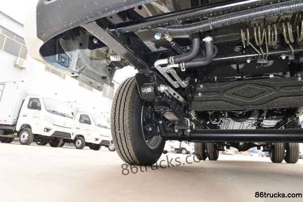 Foton Xiangling M1 1.6L 122 hp 4X2(6 wheels) gasoline 3.3m single-row van micro truck (China VI) Chassis (2) | 86Trucks