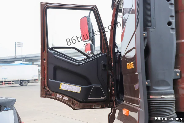 FAW Jiefang J6G Leading Edition 280hp 4X2(6 wheels) 6.2m Stake Cargo Truck (Flat Roof)(378 Cast Axle) Cab (1) | 86Trucks