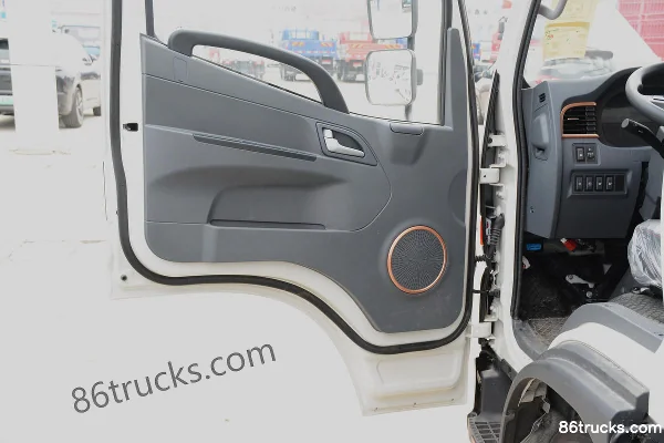 JAC Junling Jubao Basin 4.5T 4.15m Single Row Plug-in Hybrid Van Light Truck 17.5kWh 4X2(6 wheels) Interior (3) | 86Trucks