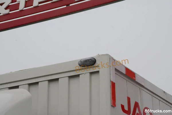 JAC Junling Jubao Basin 4.5T 4.15m Single Row Plug-in Hybrid Van Light Truck 17.5kWh 4X2(6 wheels) Body (1) | 86Trucks