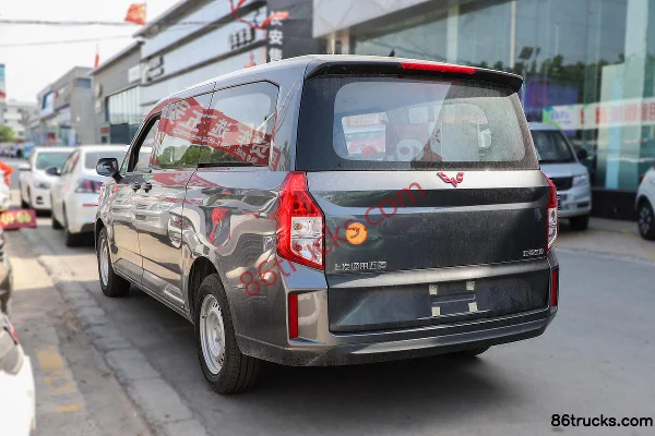 Wuling Zhengcheng 2015 Luxury Manual 7-Seat 133hp 1.8L Business Van Exterior (3) | 86Trucks