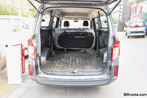 Wuling Zhengcheng 2015 Luxury Manual 7-Seat 133hp 1.8L Business Van Body (3) | 86Trucks